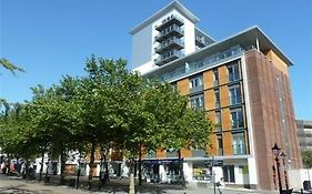 Quay Holidays - Orchard Plaza